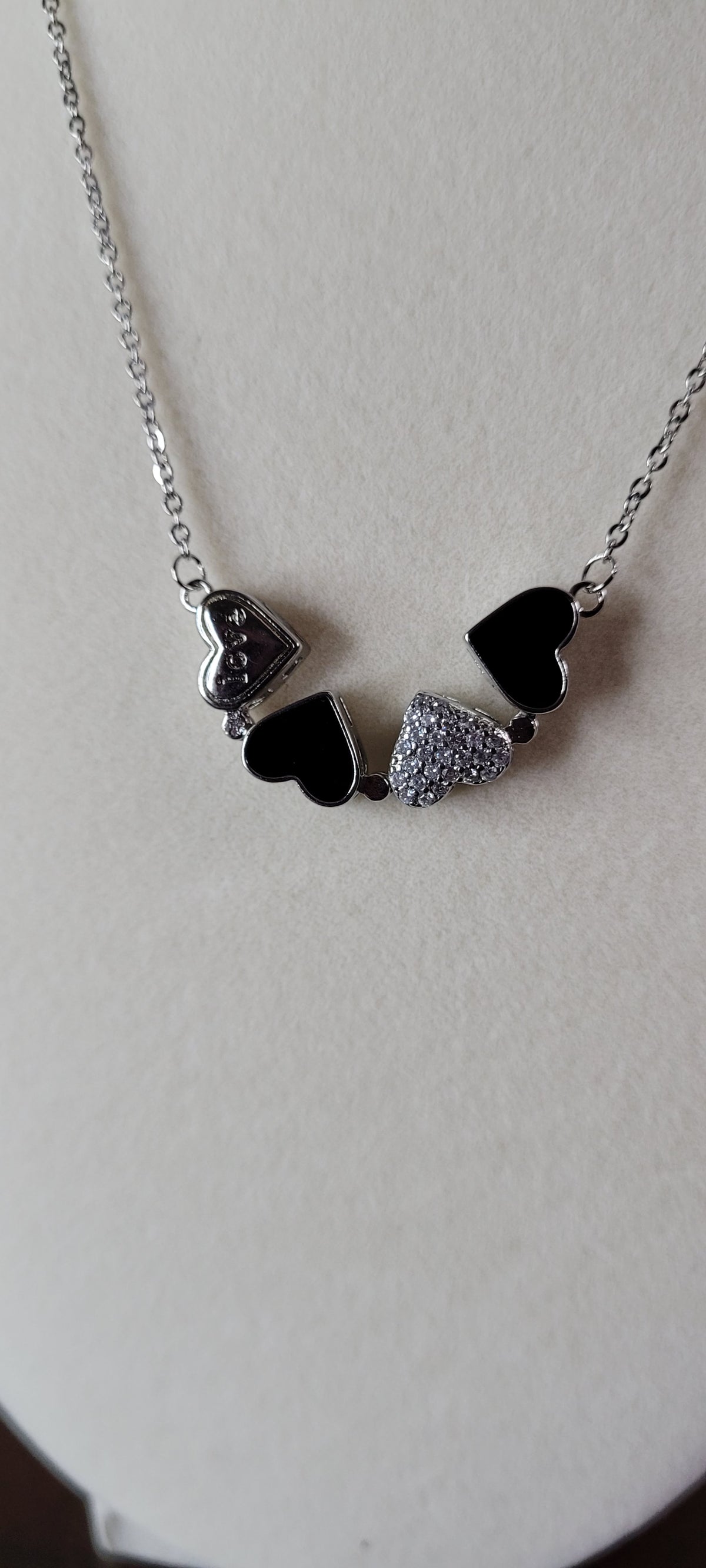 Sliver & Black Heart Clover Magnetic Necklace