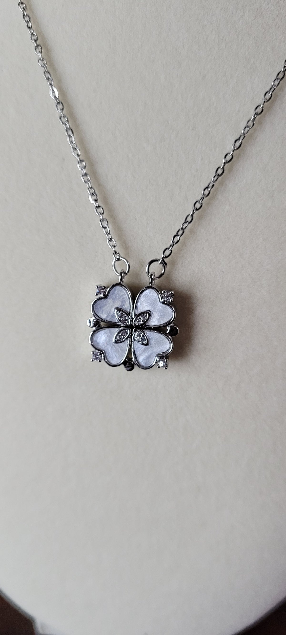 Sliver on Sliver Heart Magnetic Necklace