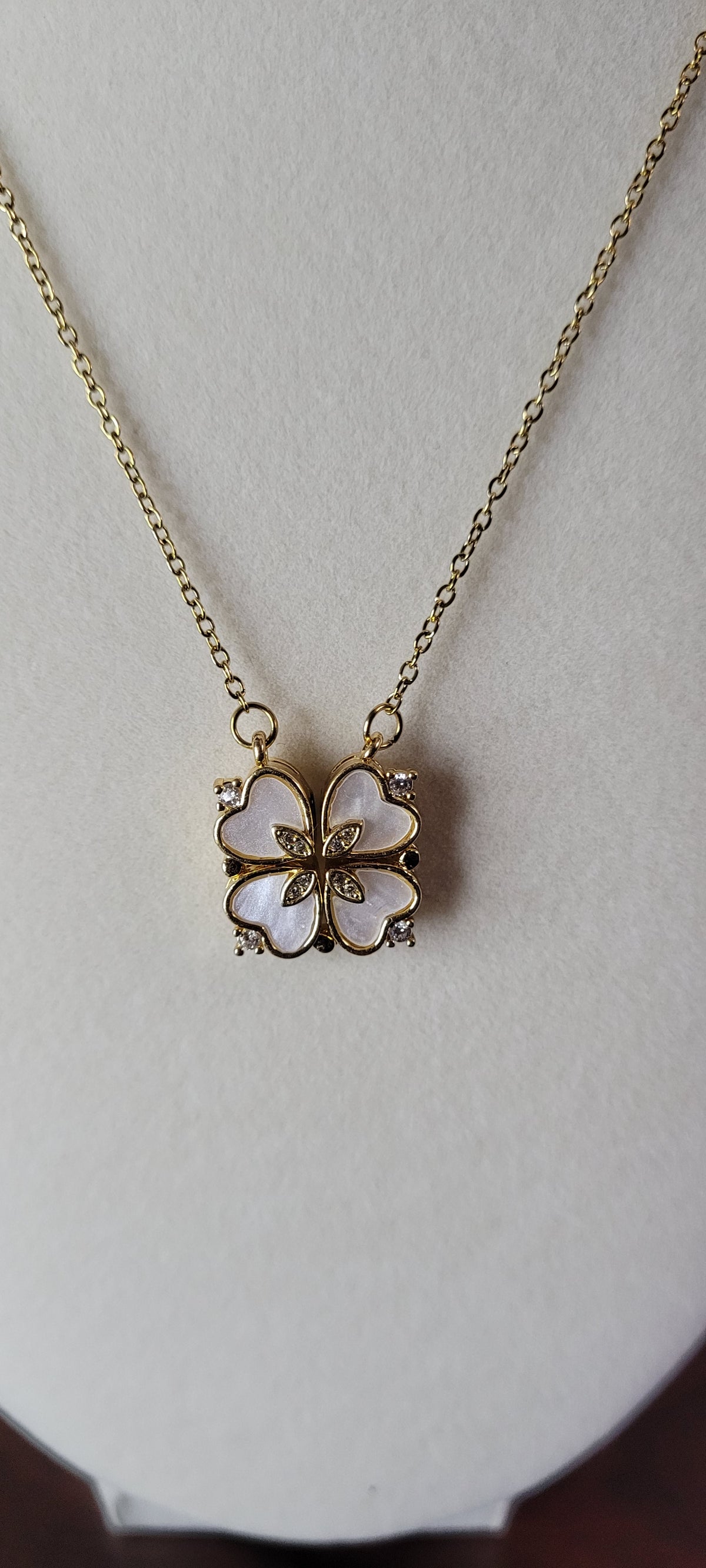 Pink & Gold Heart Magnetic Necklace