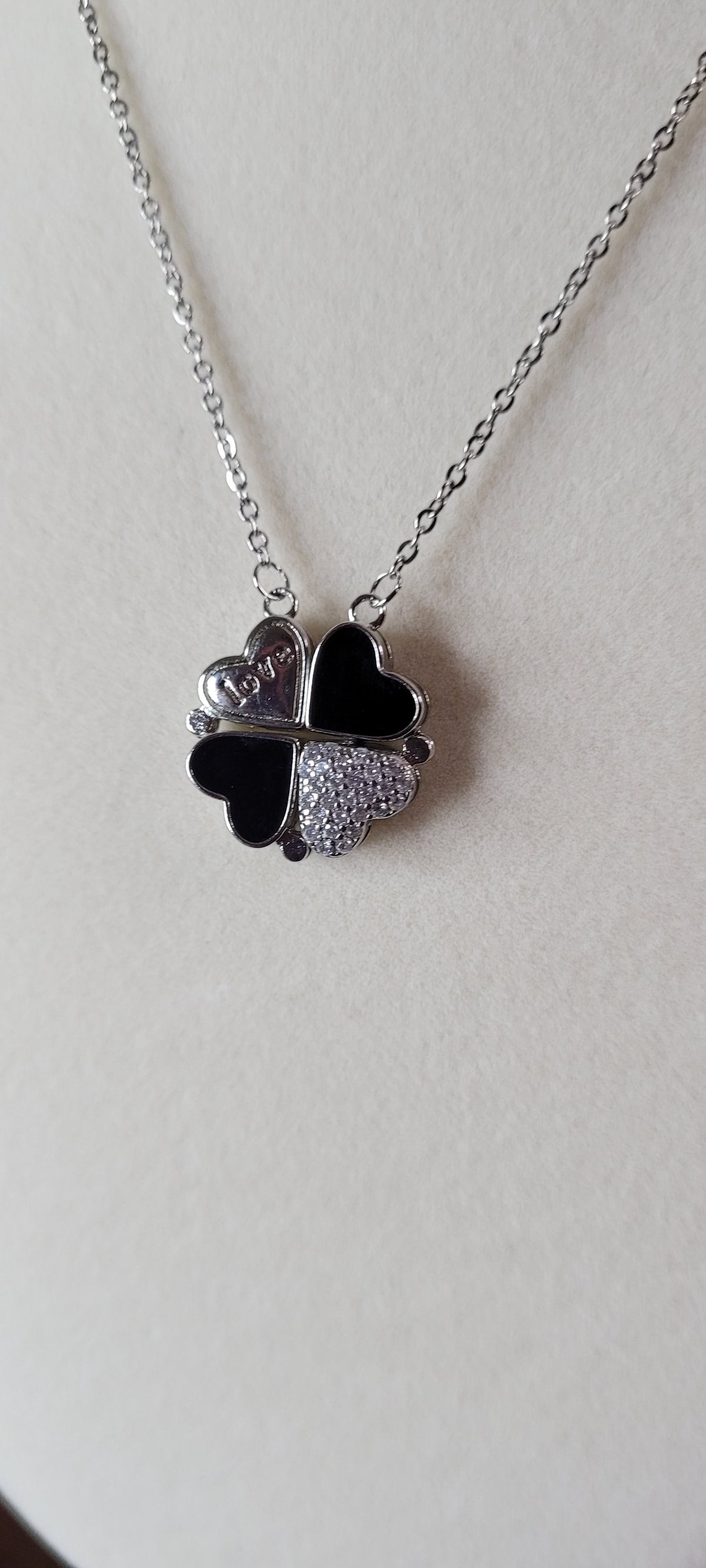 Sliver & Black Heart Clover Magnetic Necklace