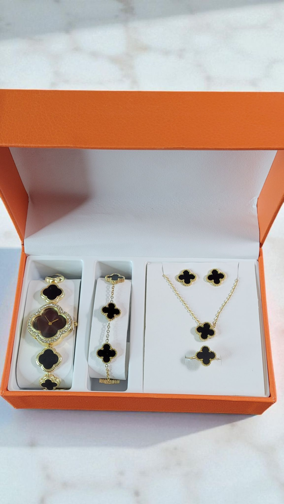 Clover Watch Box Set