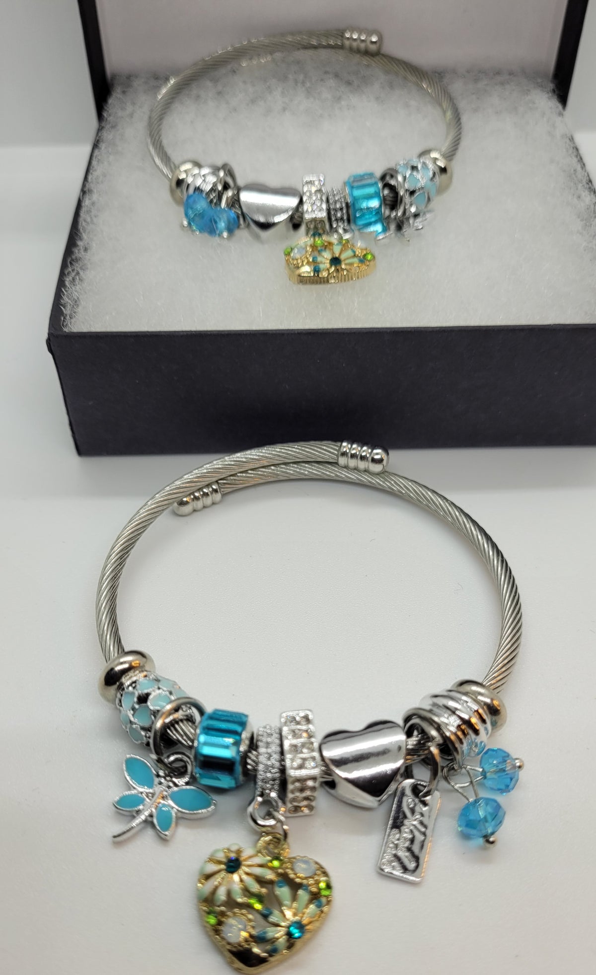 Heart flower bracelet