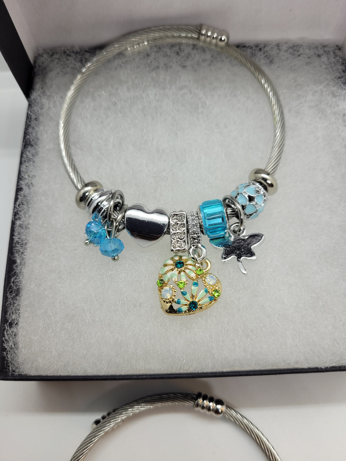 Heart flower bracelet