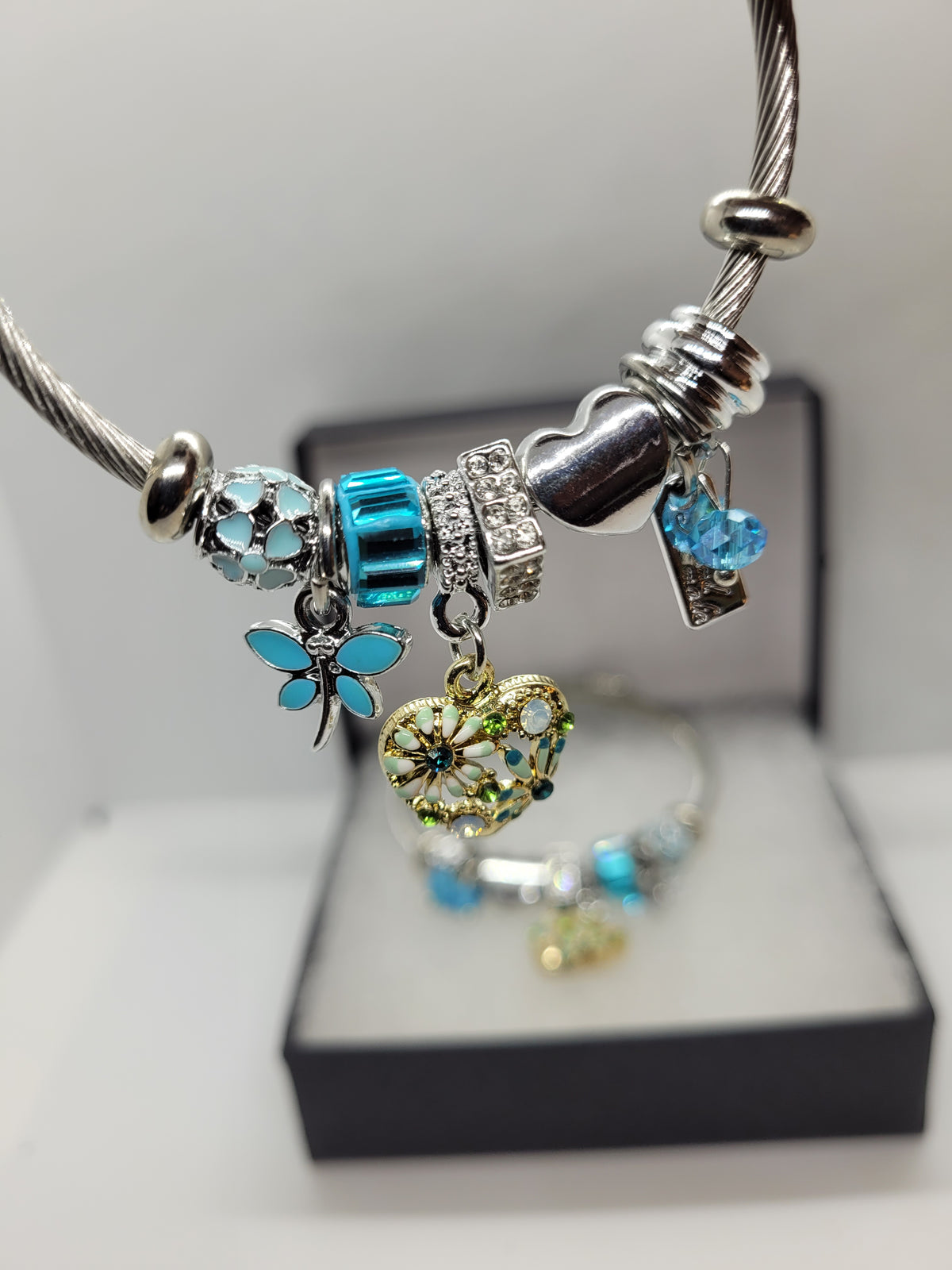 Heart flower bracelet